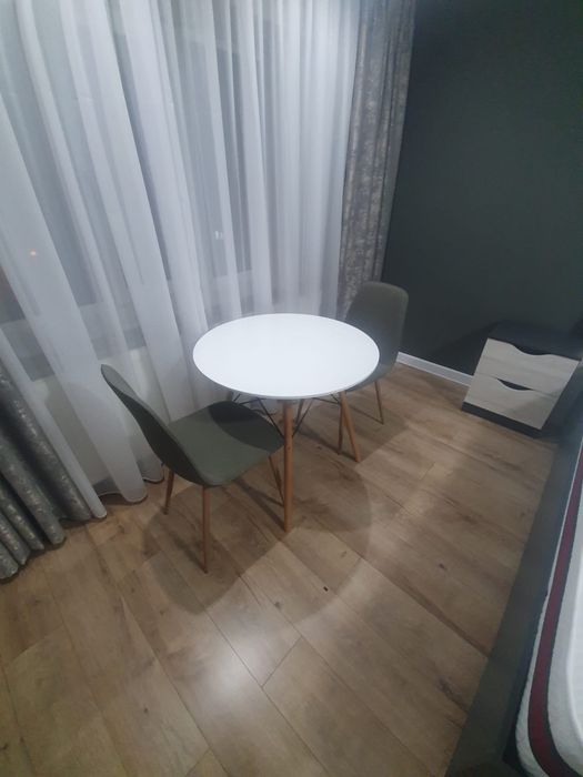 inchiriez garsoniera confort 1,