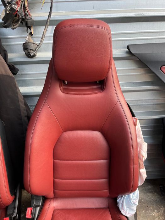 Салон за Mercedes-Benz W207 купе червен подгрев ном 199