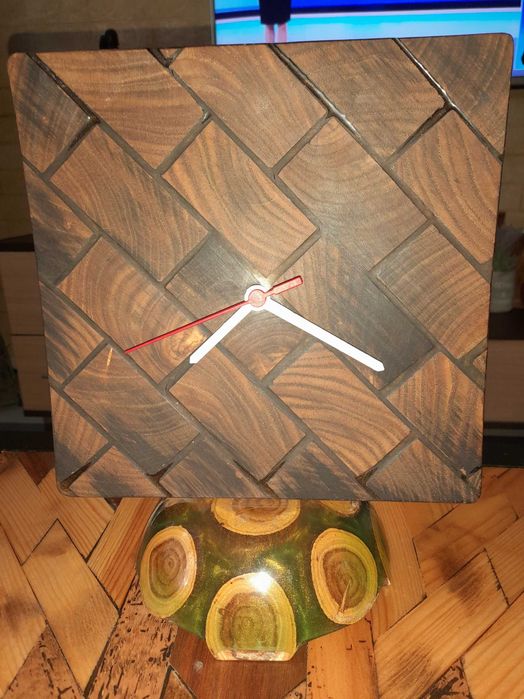 Настолен часовник