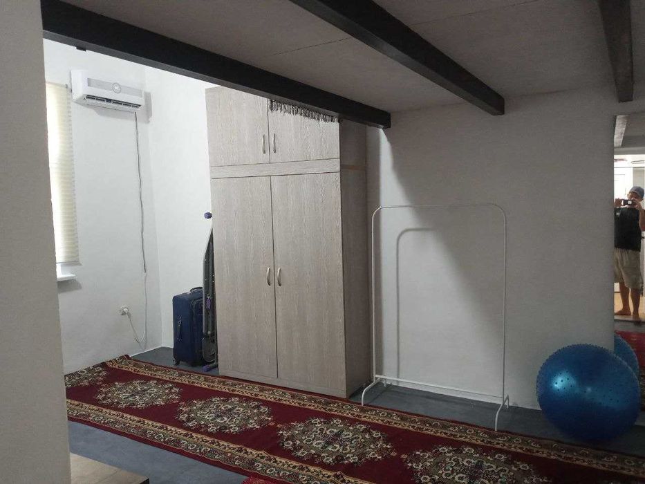 Shkaf, zina sotiladi Срочно Шкаф и лестница продается