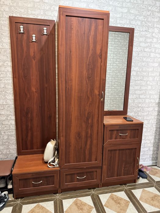 Комплект прихожей мебели