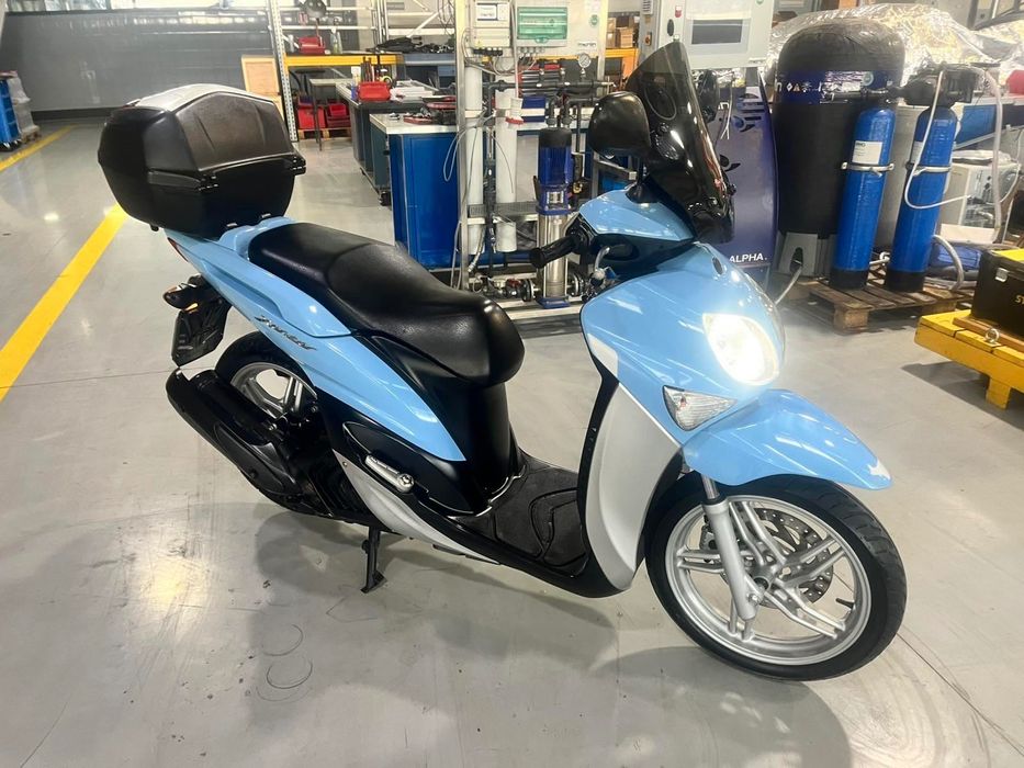 Скутер Yamaha Xenter