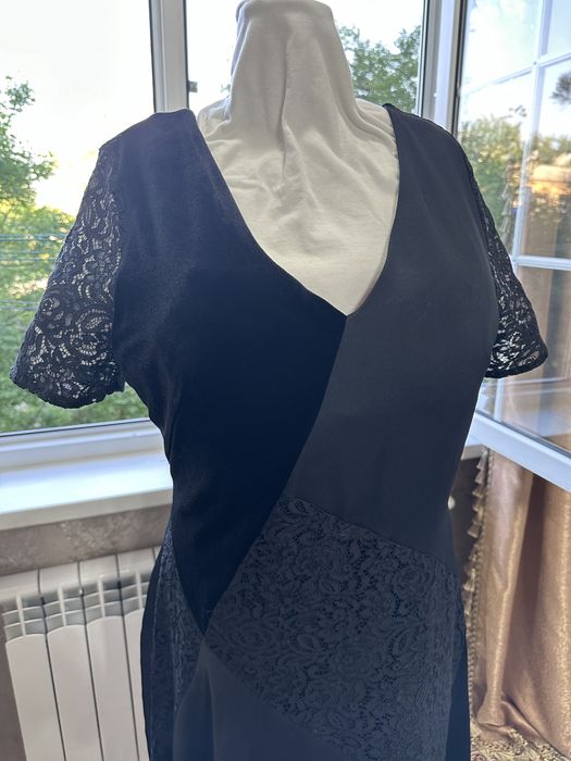 Продаю новое платье импортное, состояние: новое.