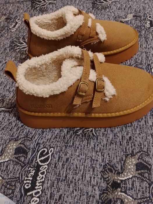 Продам женские  лоферы