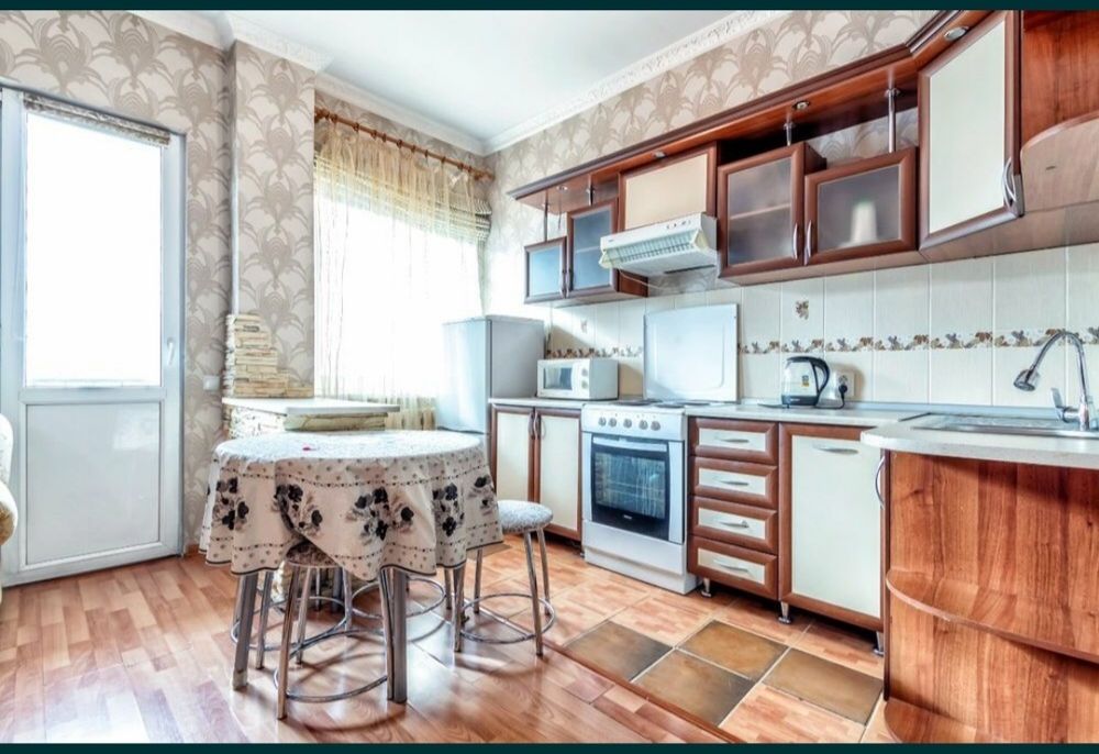 Сдам длительно квартиру. Байтерек.