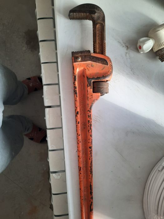 Продам Ключ стилсон