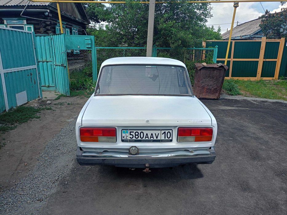 Легковой автомобиль ВАЗ-21070