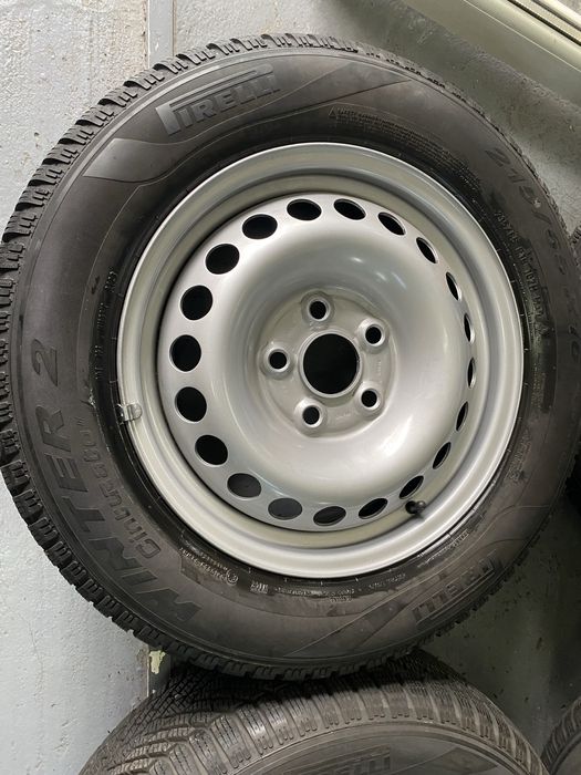 Roti iarna R16 VW T5 T6 Jante noi + anvelope 215/65R16 Pirelli Cinturato Winter 2