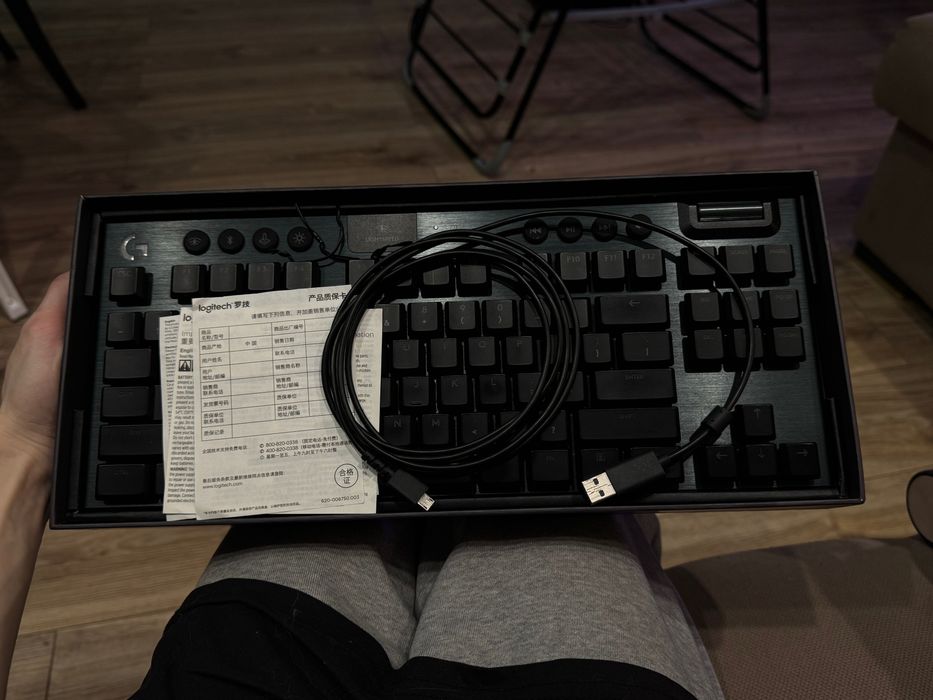 Logitech G915 LIGHTSPEED Wireless RGB Mechanical