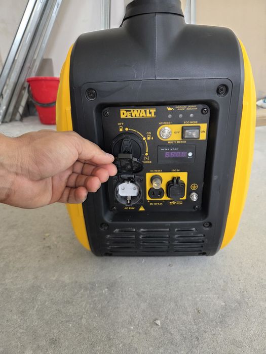 Генератор Dewalt DXGNI20e