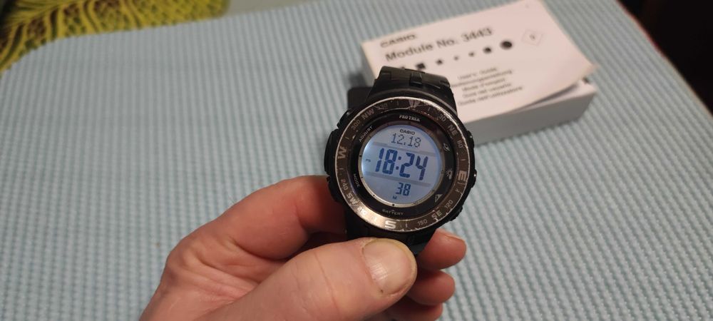 Casio Pro Trek PRG 330 -1ER часовник със соларно зареждаща се батерия