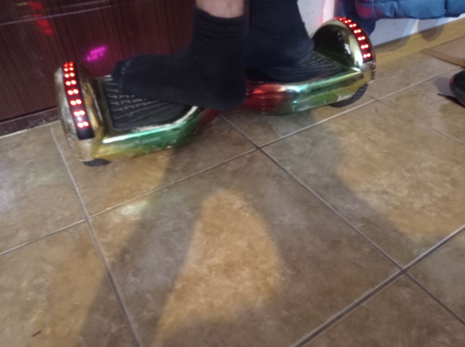 Vând hoveboard cu bluetooth