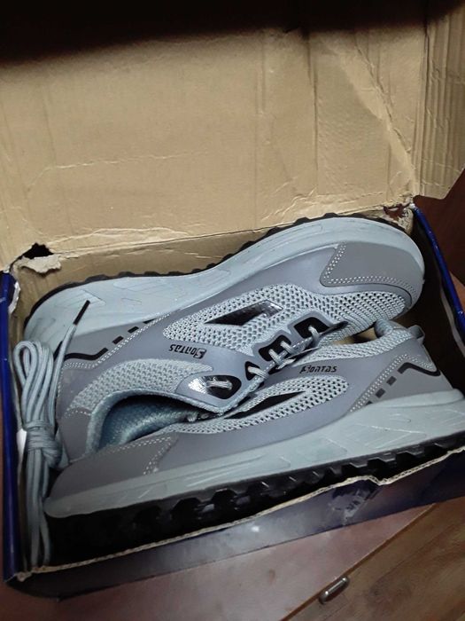 Продам спецкроссовки