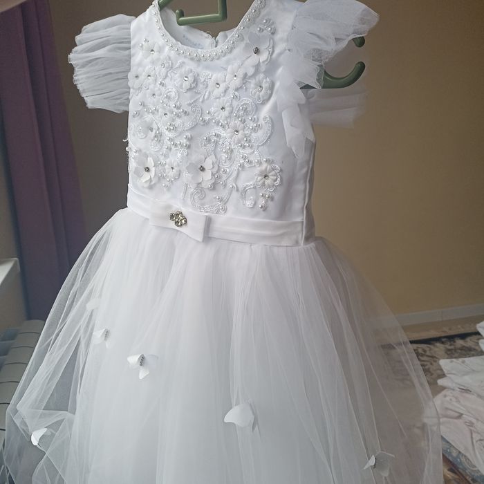 Красивое нарядное платье для девочек
