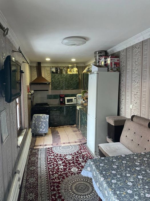 Uy sotiladi 2.2 sotix olmazor tumani Sagbon 12 tor 5 berk kocha 25a uy