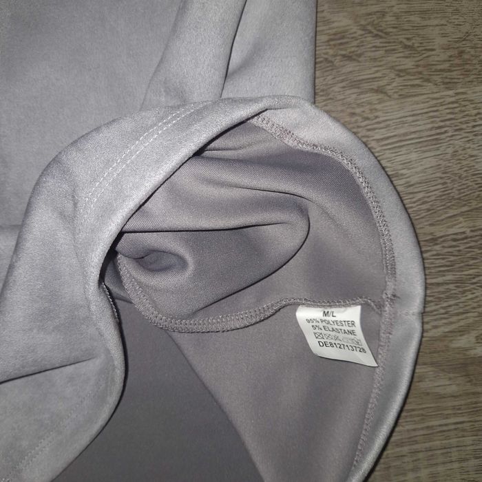 Светло сива рокля