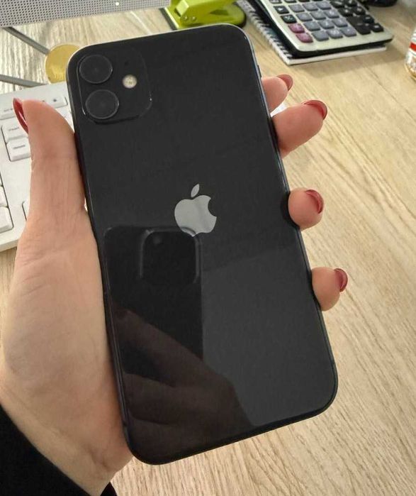 Свой iPhone 11/128 ГБ, батарея 81%