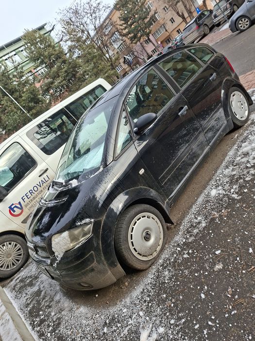 Vând mașina AUDI A2