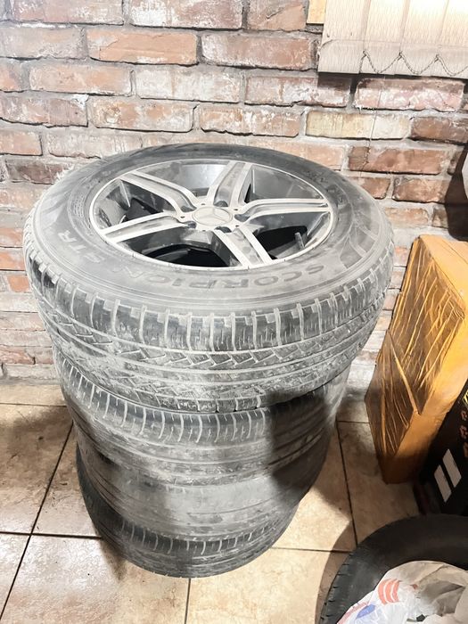 Резина с дисками 215/60/16