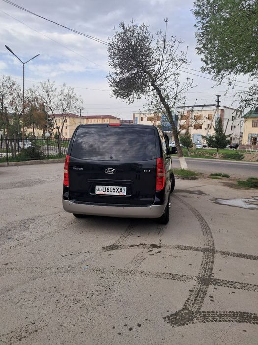 Hyundai grand starex