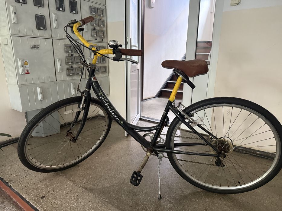 Vând bicicletă pentru adulti