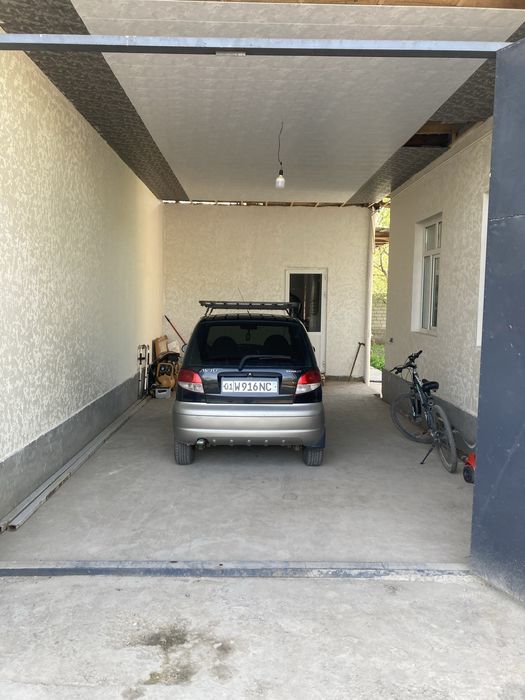 Zangiota tumani 4 sotix 4 xona tayor uy sotilad