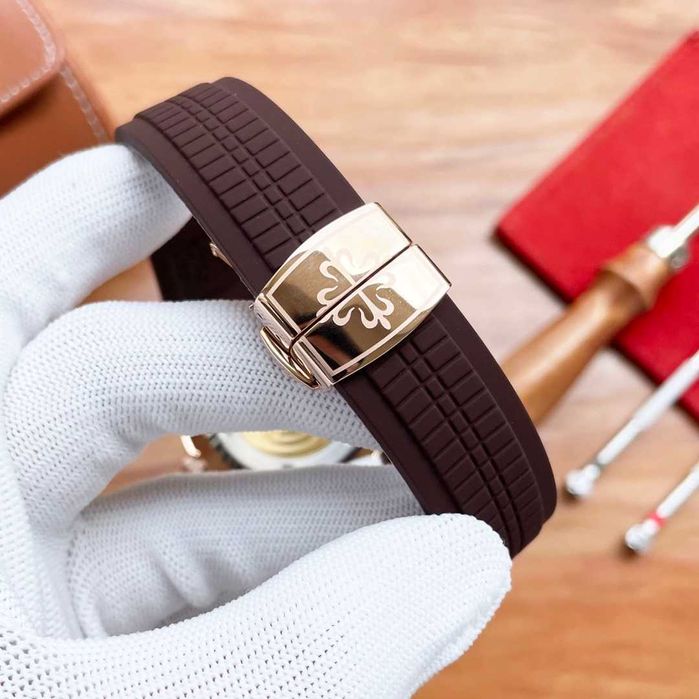 Автоматичен мъжки часовник Patek Philippe Aquanaut Dual Time