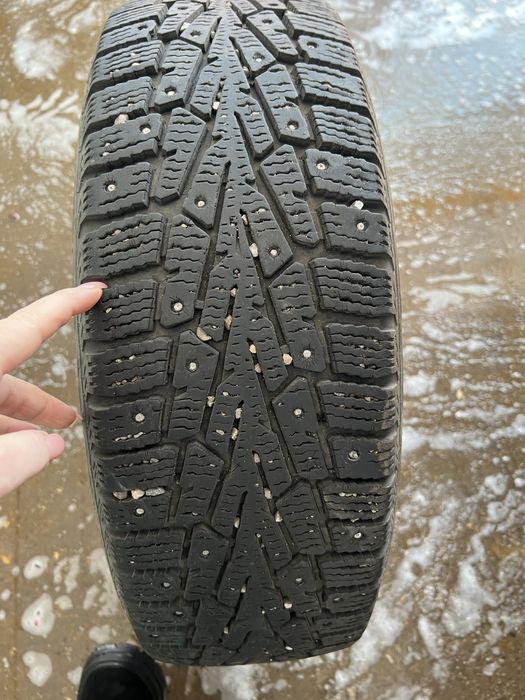 Продам зимние шина б/у