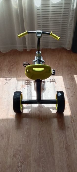 Трёхколёсный велосипед