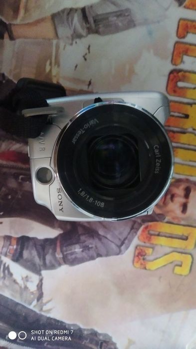 Foto aparat , holati yaxshi ishlatilmagan yangi turibdi  qirilmagan