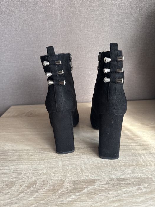 Продам ботильоны 38р