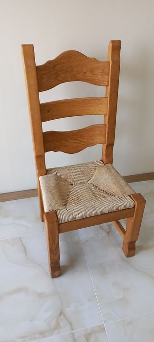 Трапезни столове от масивна дъбова дървесина - 4 броя