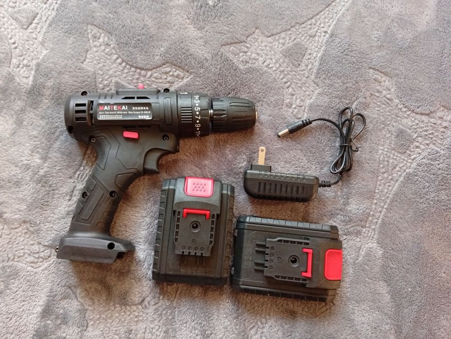 Продаю шуруповёрт