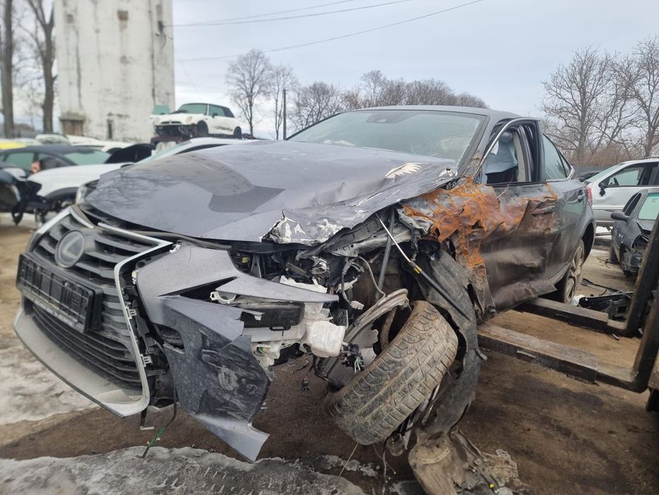 Conducta apa Hybrid 2.5 2AR-FSE Lexus IS XE30 (facelift)  [din 2016 p