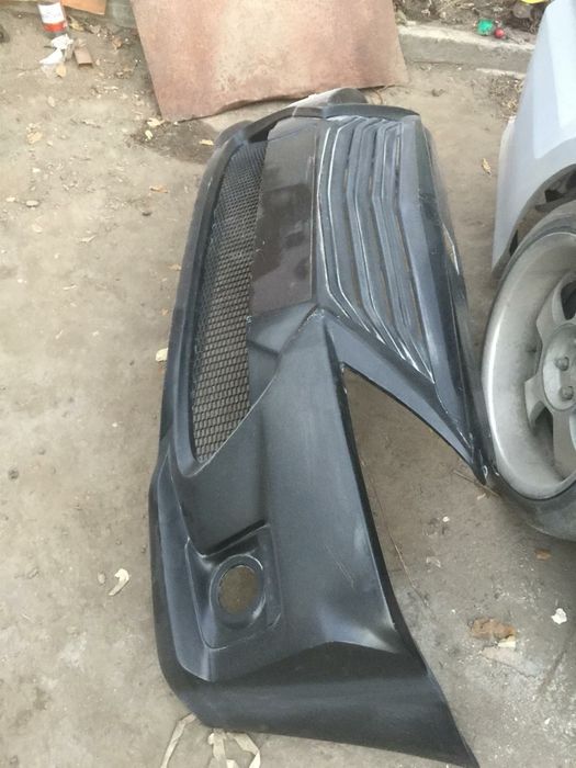Продам бампер на лада ларгус