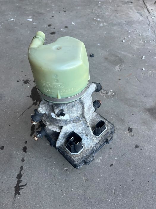 Pompa servodirectie VOLVO XC60 V60 S80 XC70 V70 S60 31329145 36050681