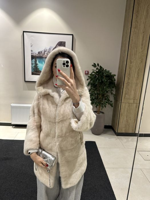 Продам норковую шубу