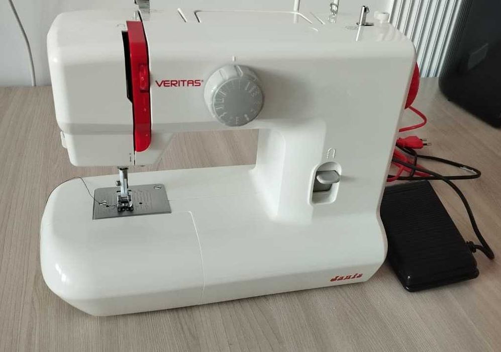 Швейная машинка Veritas Janis