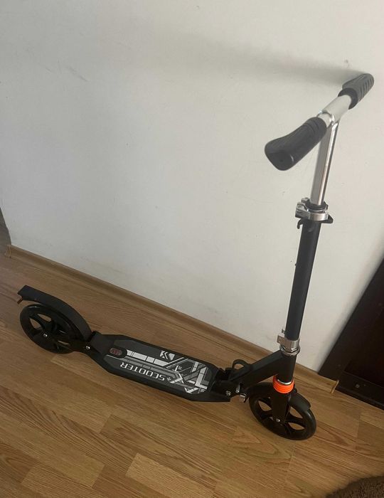 Trotineta noua pentru copii sau adulti