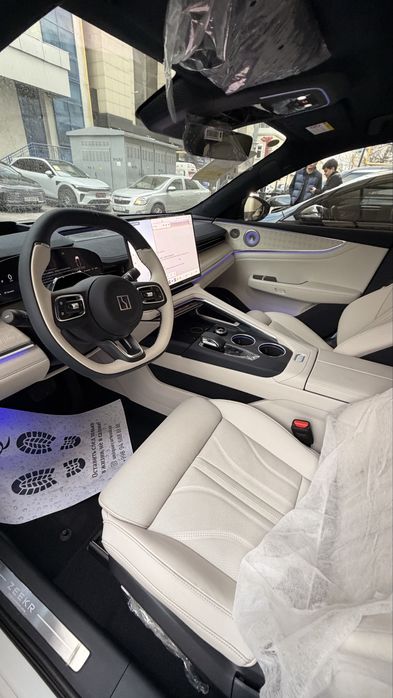 Zeekr 001 ultra + 2026