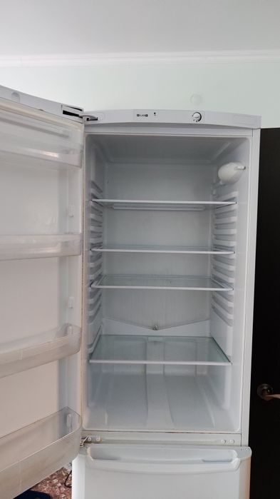 Холодильник в хорошем состоянии