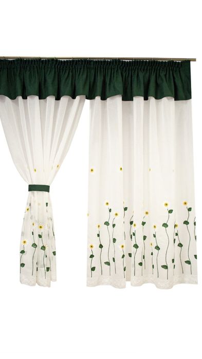 Perdea de bucatarie brodata