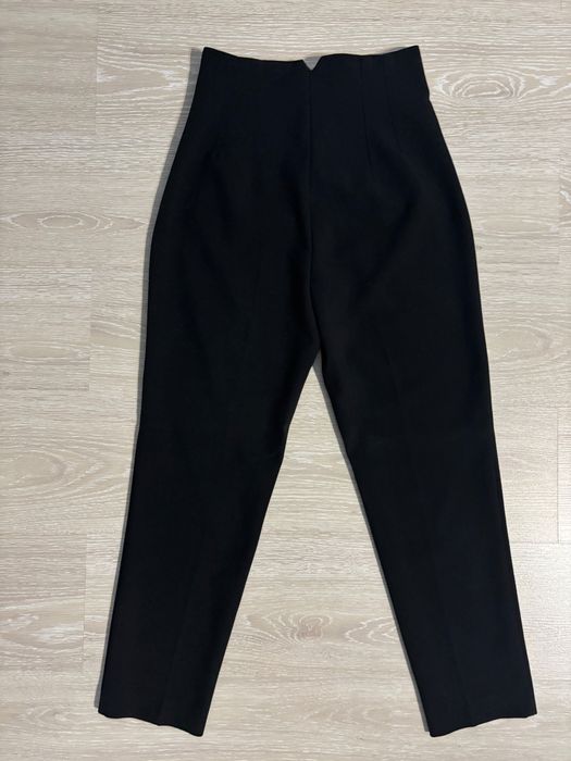 Черные брюки Zara