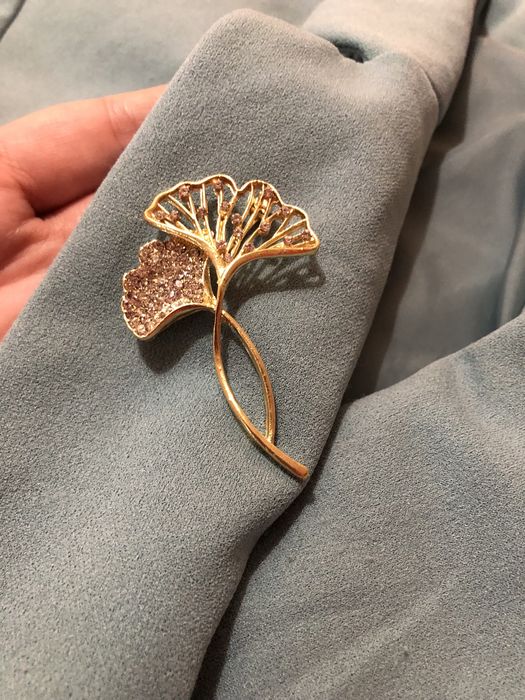 Стилни и красиви брошки