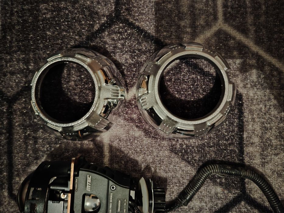 Продам би лед линзы