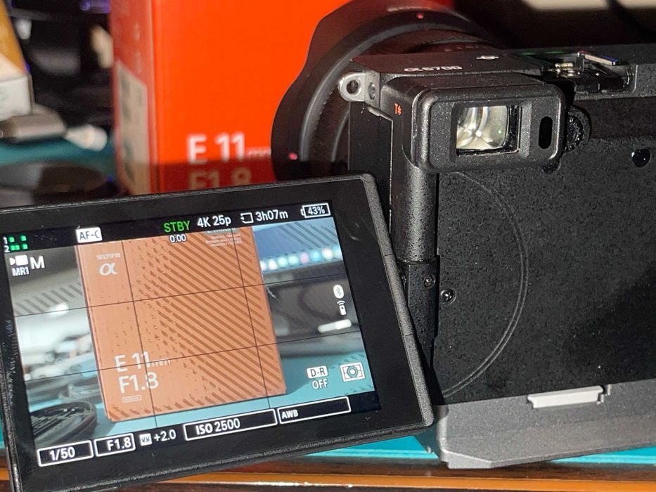 НОВ обектив Sony 11mm f/1.8 с гаранция