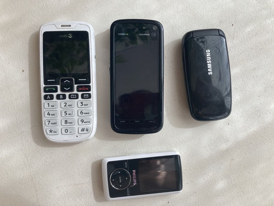 Telefoane cu butoane