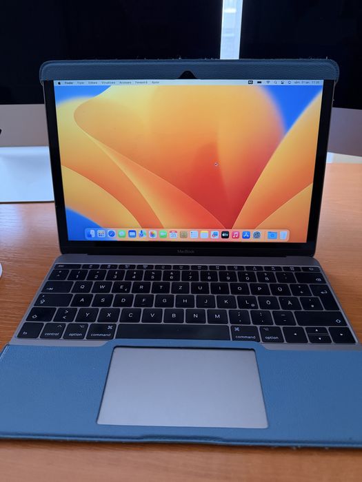 MacBook 12 M3 256