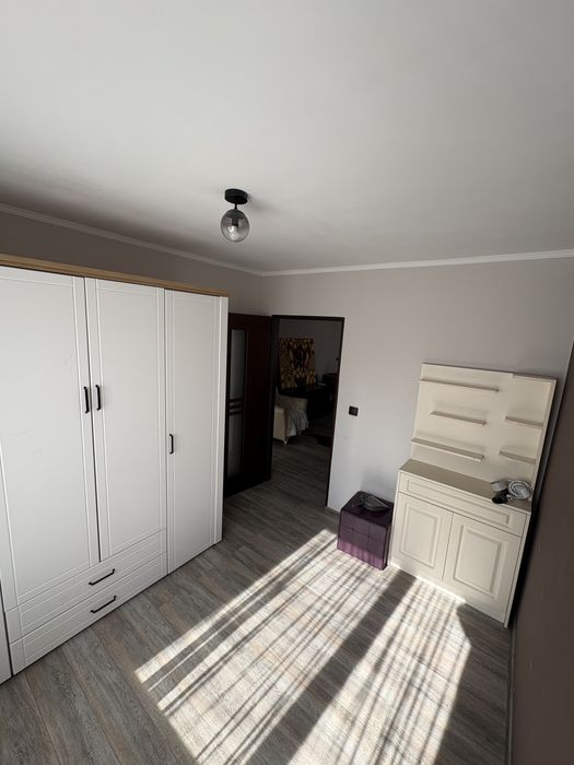 Chirie apartament 3 camere si 2 parcari Sesul De Sus Floresti