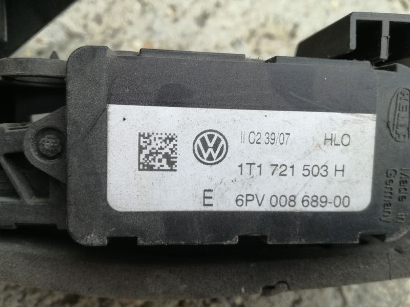 Потенциометър педал газ Пасат Б6/ Голф 5/ Леон/ Октавия/ Ауди А3